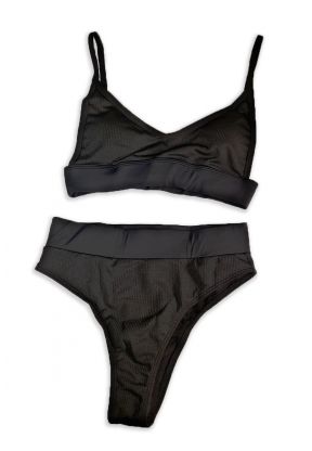 Costume nero due pezzi