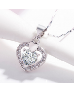 Collana colore argento con doppio cuore brillante | Piuval